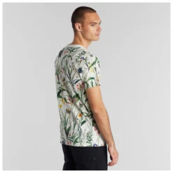 DEDICATED - T-Shirt Stockholm Flower Field - T-shirt -Armedangels Fashion Shop dedicated t shirt stockholm flower field t shirt detail 4
